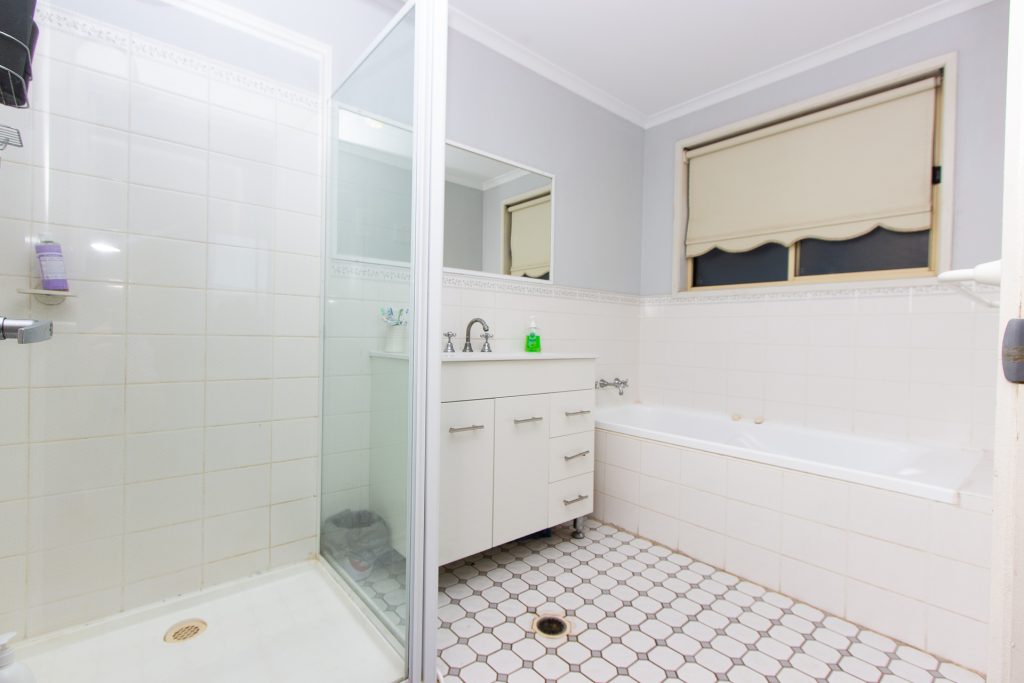 19 Kiesling Drive, Narrandera NSW 2700 - photo 11