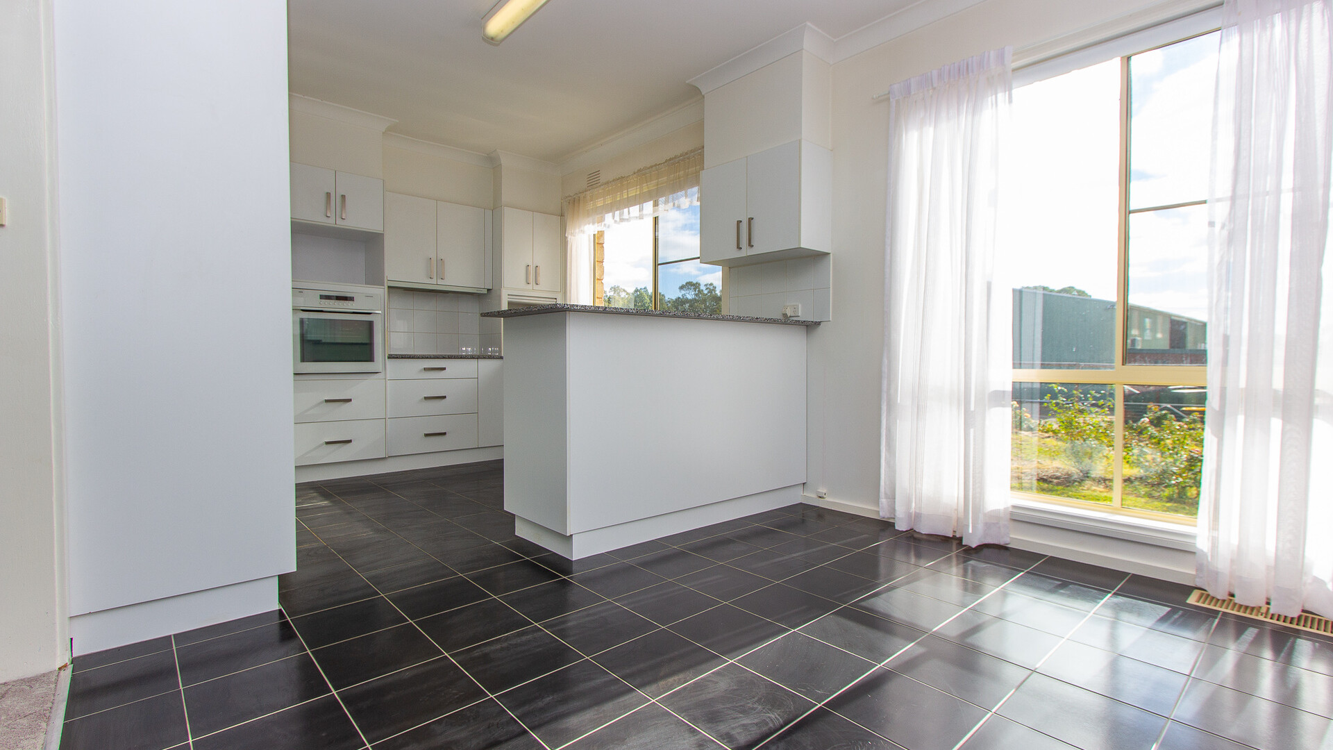199 Irrigation Way, Narrandera NSW 2700 - photo 5