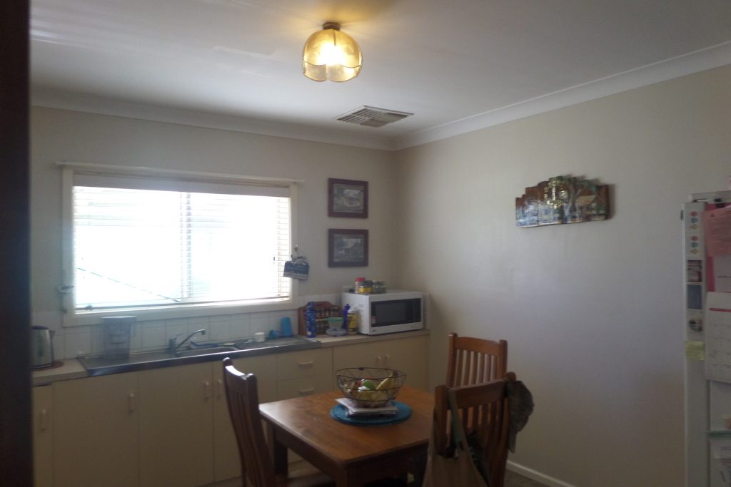 74 Dalgetty Street, Narrandera NSW 2700 - photo 4