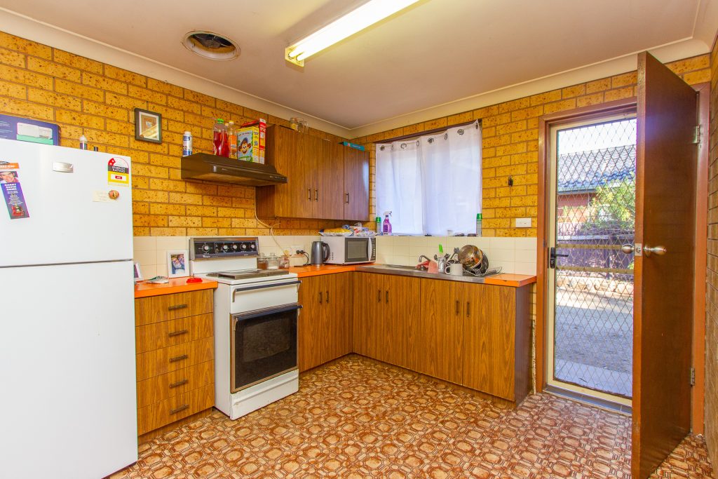 5 Helenor Crescent, Narrandera NSW 2700 - photo 4