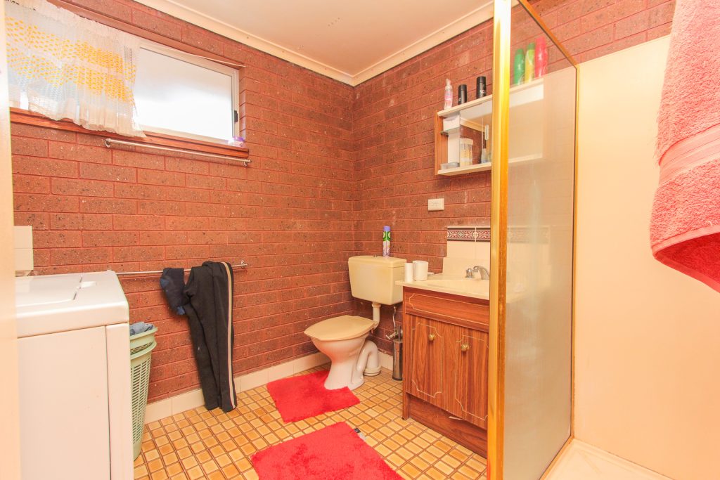 5 Helenor Crescent, Narrandera NSW 2700 - photo 10