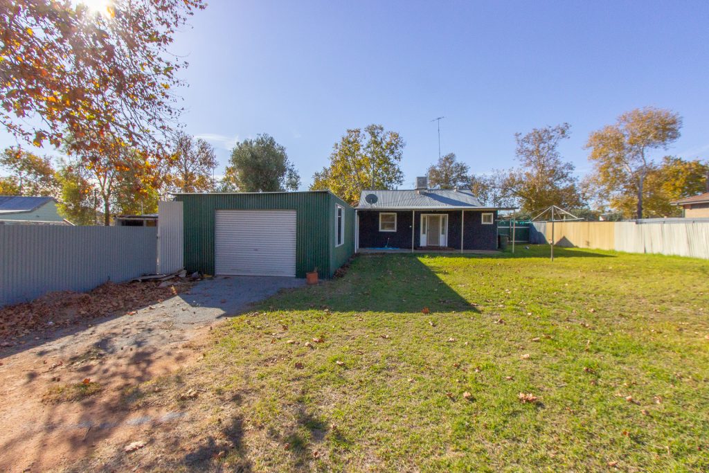 16 Audley Street, Narrandera NSW 2700 - photo 10