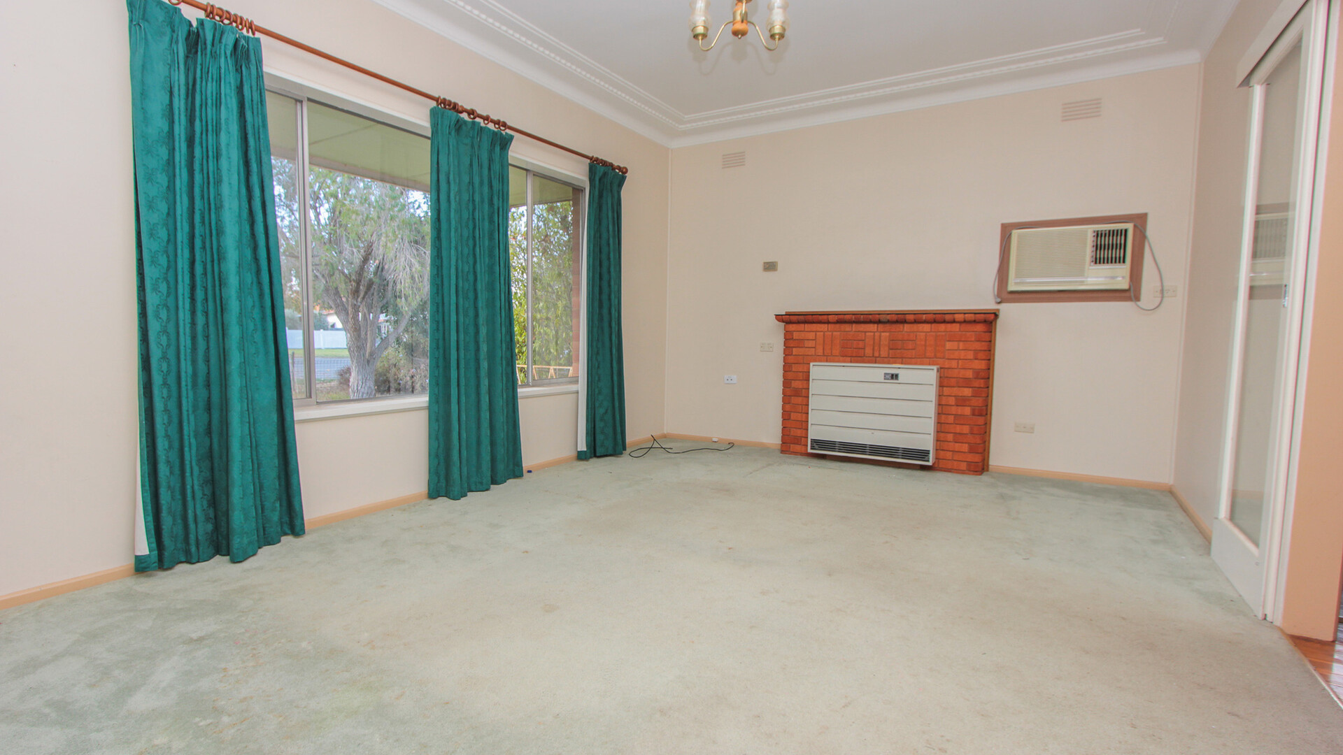 68 Twynam Street, Narrandera NSW 2700 - photo 4