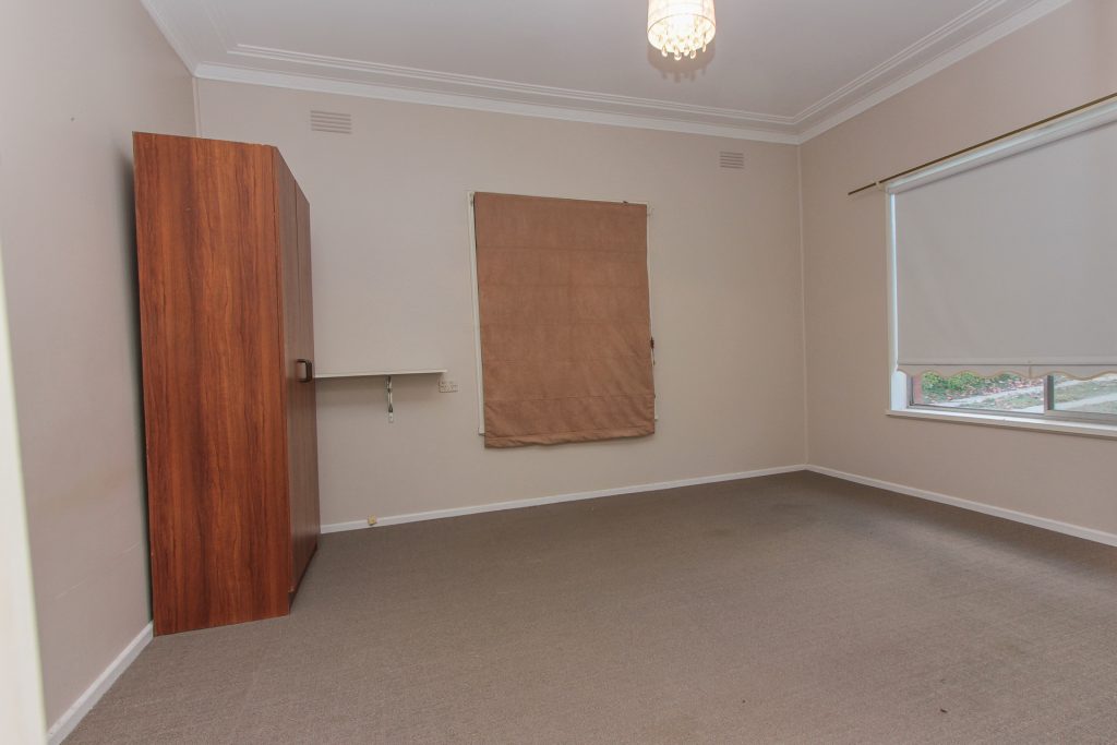 68 Twynam Street, Narrandera NSW 2700 - photo 7
