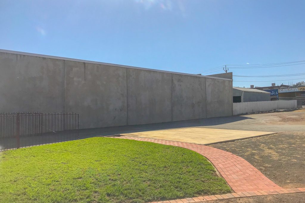 29 Acacia Avenue, Leeton NSW 2705 - photo 4