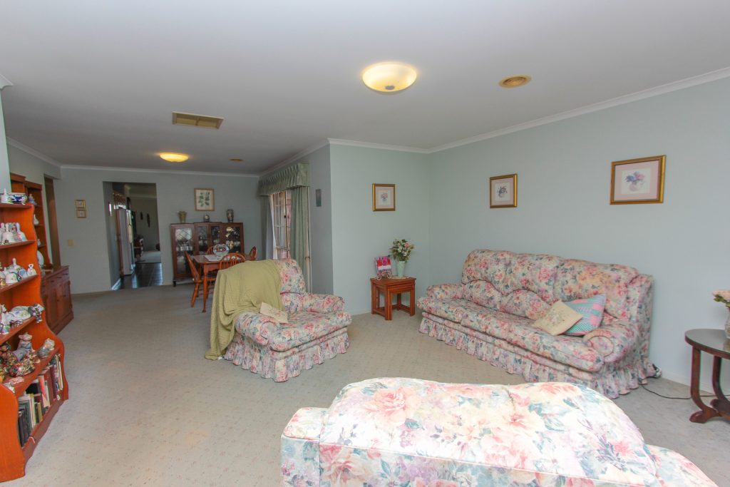 15 Kiesling Drive, Narrandera NSW 2700 - photo 12