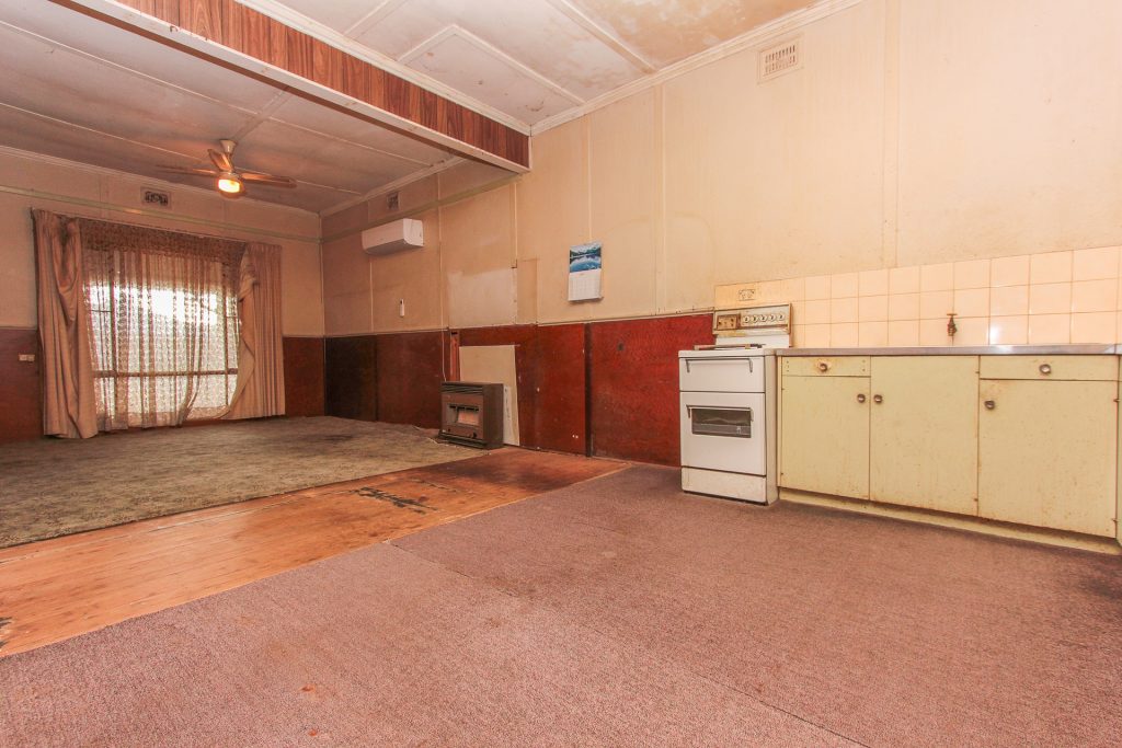 41 Arthur Street, Narrandera NSW 2700 - photo 2