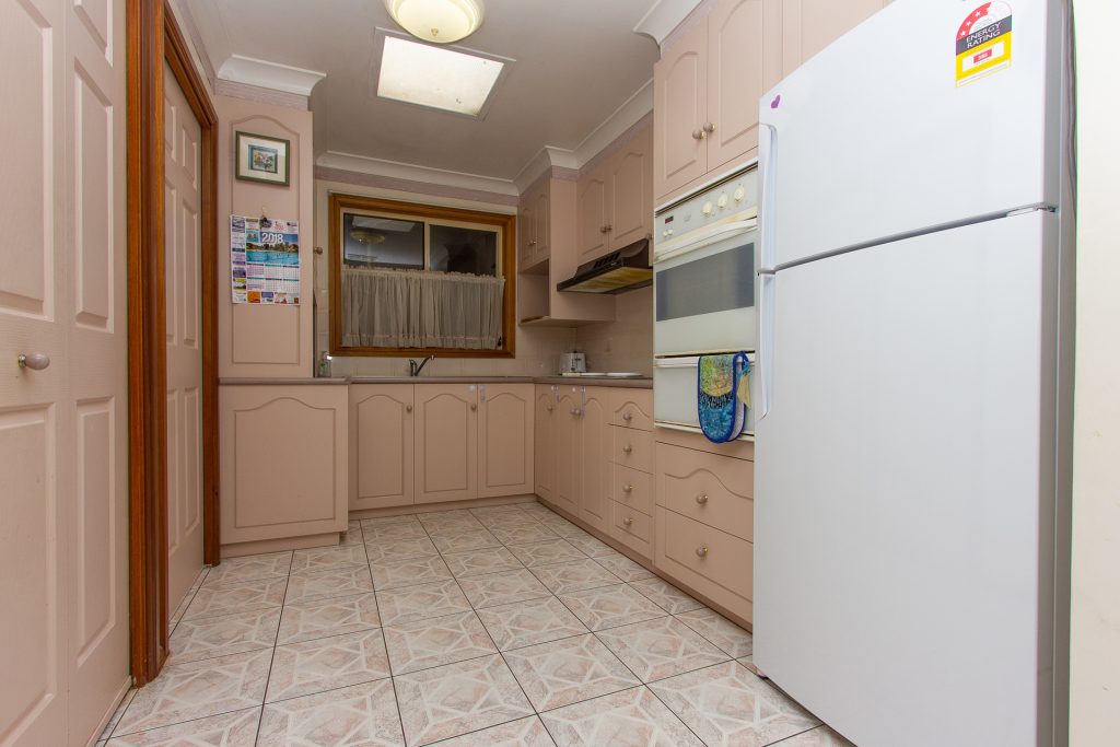 26 Midgeon Street, Narrandera NSW 2700 - photo 2
