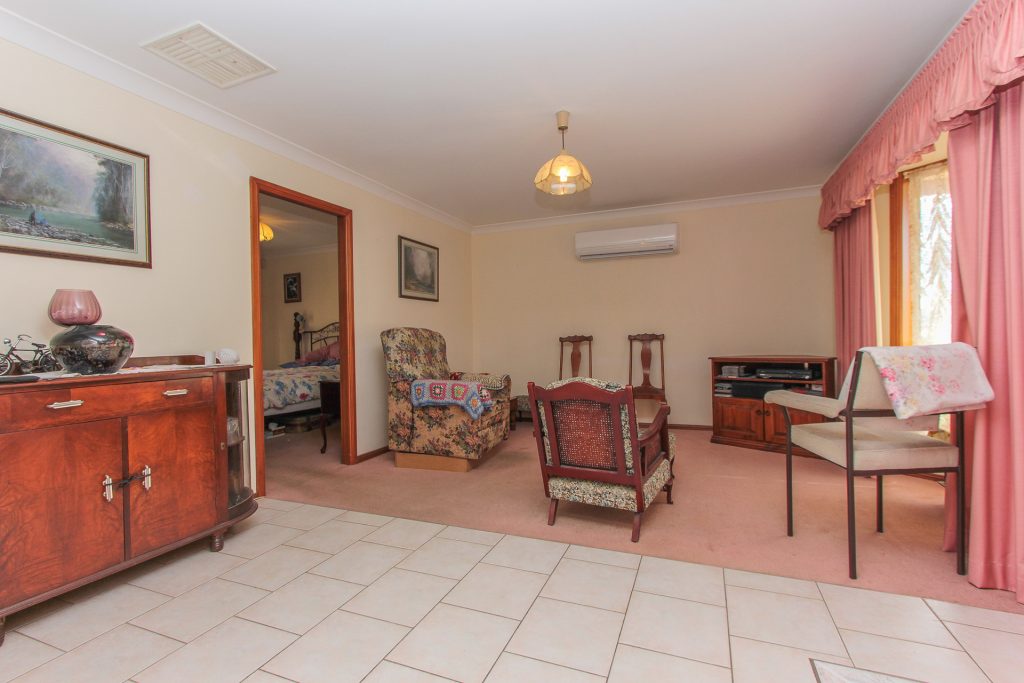 26 Midgeon Street, Narrandera NSW 2700 - photo 4