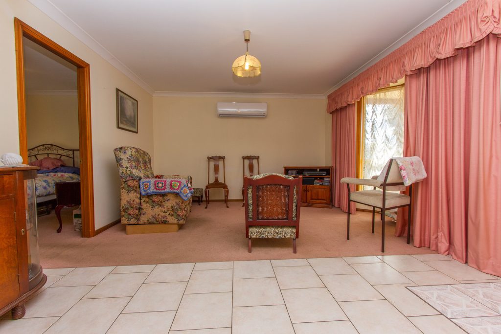 26 Midgeon Street, Narrandera NSW 2700 - photo 5