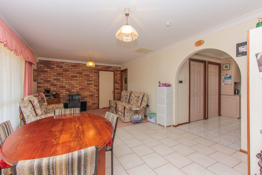 26 Midgeon Street, Narrandera NSW 2700 - photo 8
