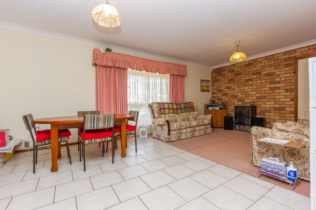 26 Midgeon Street, Narrandera NSW 2700 - photo 9