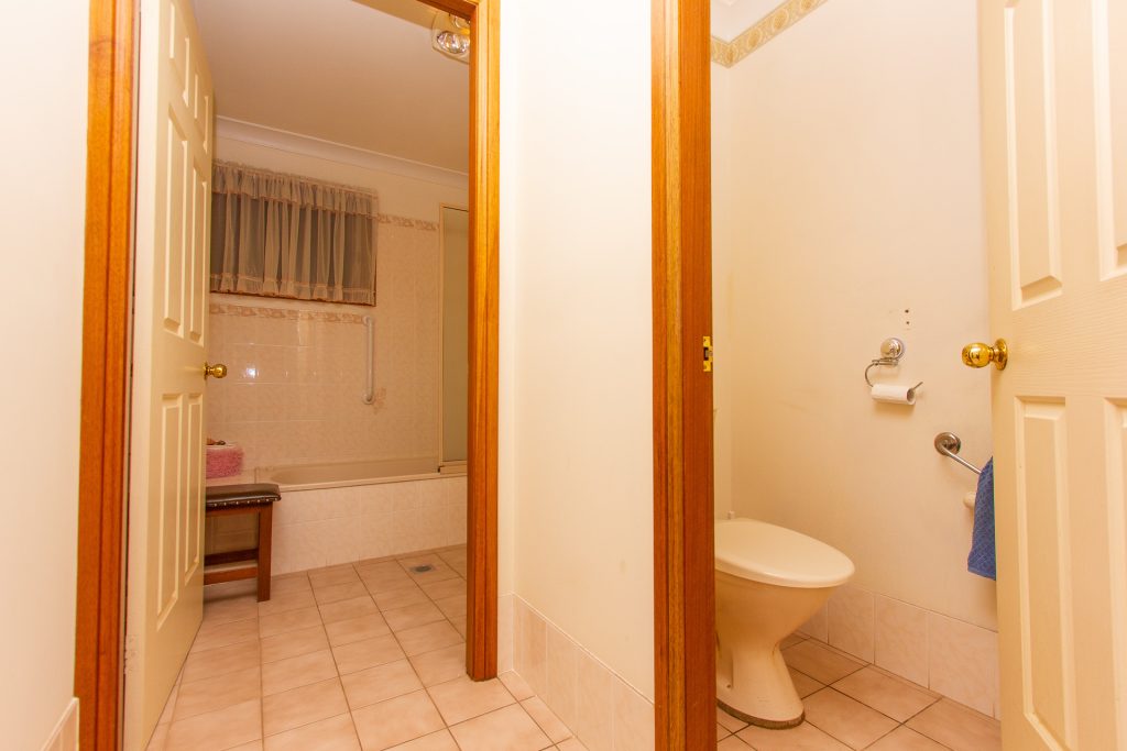 26 Midgeon Street, Narrandera NSW 2700 - photo 10
