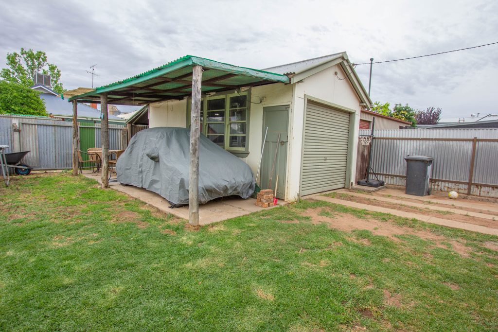 8 Arthur Street, Narrandera NSW 2700 - photo 13