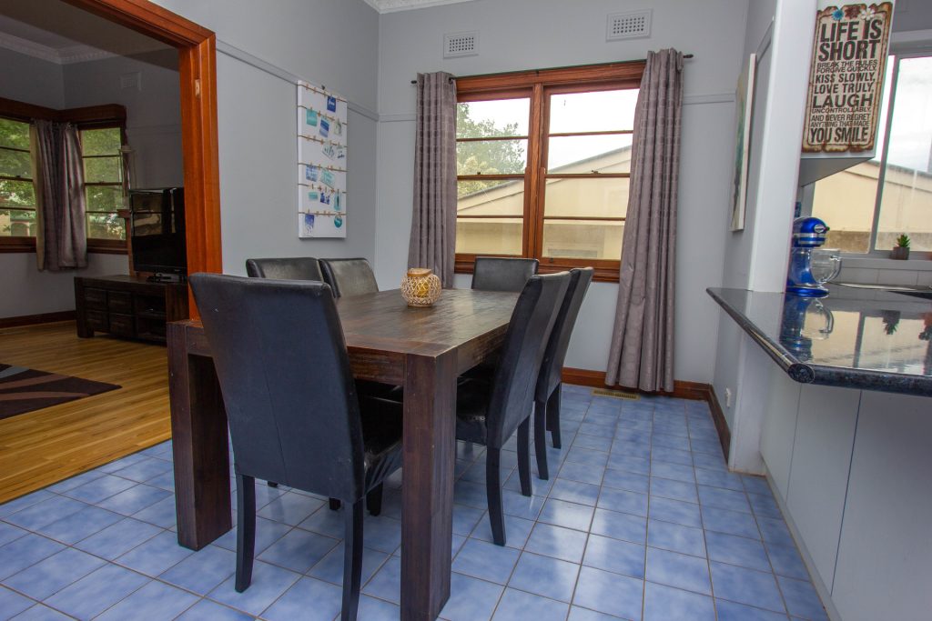 8 Arthur Street, Narrandera NSW 2700 - photo 5