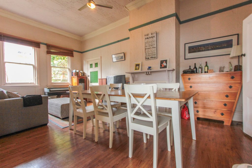 113 Larmer Street, Narrandera NSW 2700 - photo 2
