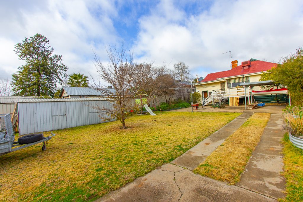 113 Larmer Street, Narrandera NSW 2700 - photo 11