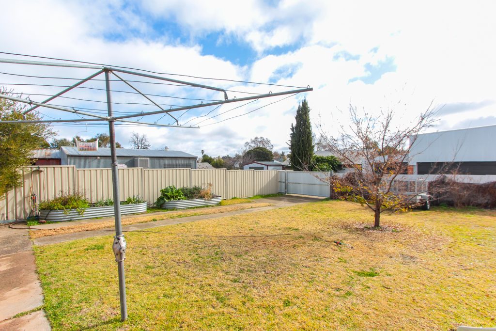 113 Larmer Street, Narrandera NSW 2700 - photo 12
