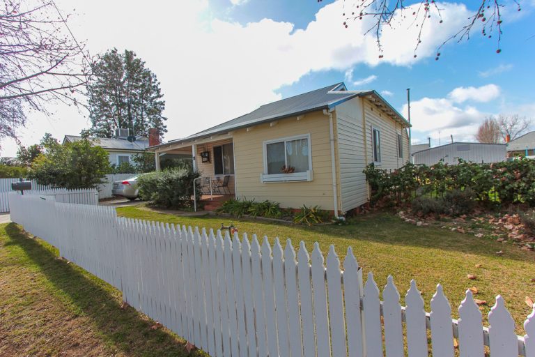 43 William Street, Narrandera NSW 2700 - photo 7