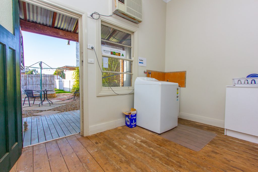 131 Green Street, Lockhart NSW 2656 - photo 6
