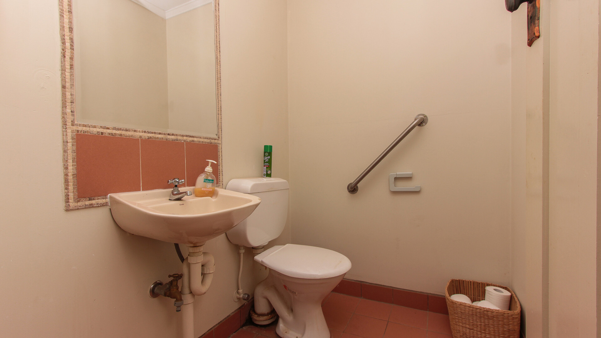 131 Green Street, Lockhart NSW 2656 - photo 7
