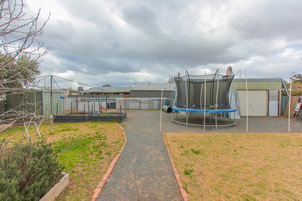28 Hebden Street, Lockhart NSW 2656 - photo 12