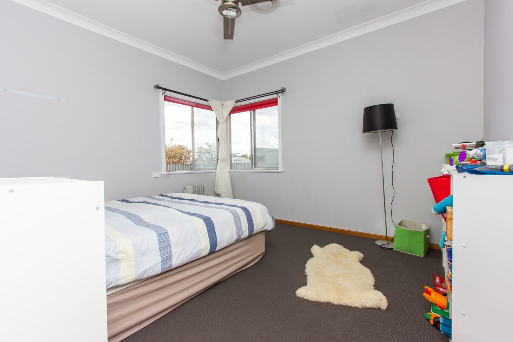 28 Hebden Street, Lockhart NSW 2656 - photo 10