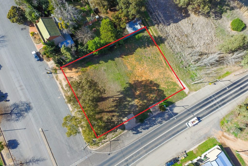 130-132 Larmer Street Street, Narrandera NSW 2700 - photo 3