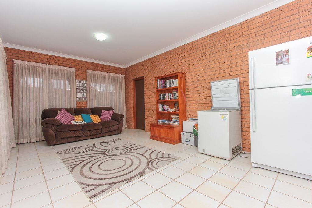 1 Japonica Place, Narrandera NSW 2700 - photo 6