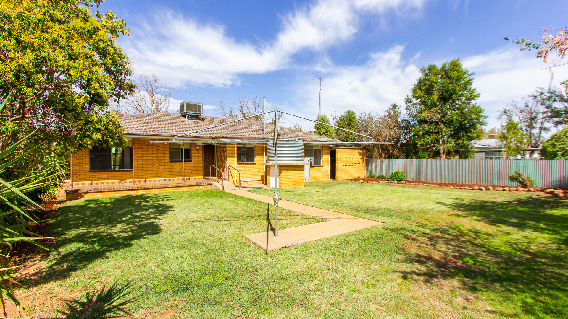 3 Victoria Avenue, Narrandera NSW 2700 - photo 16