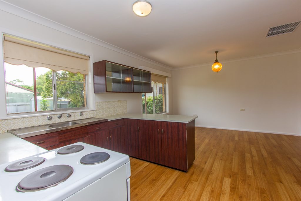 3 Victoria Avenue, Narrandera NSW 2700 - photo 6