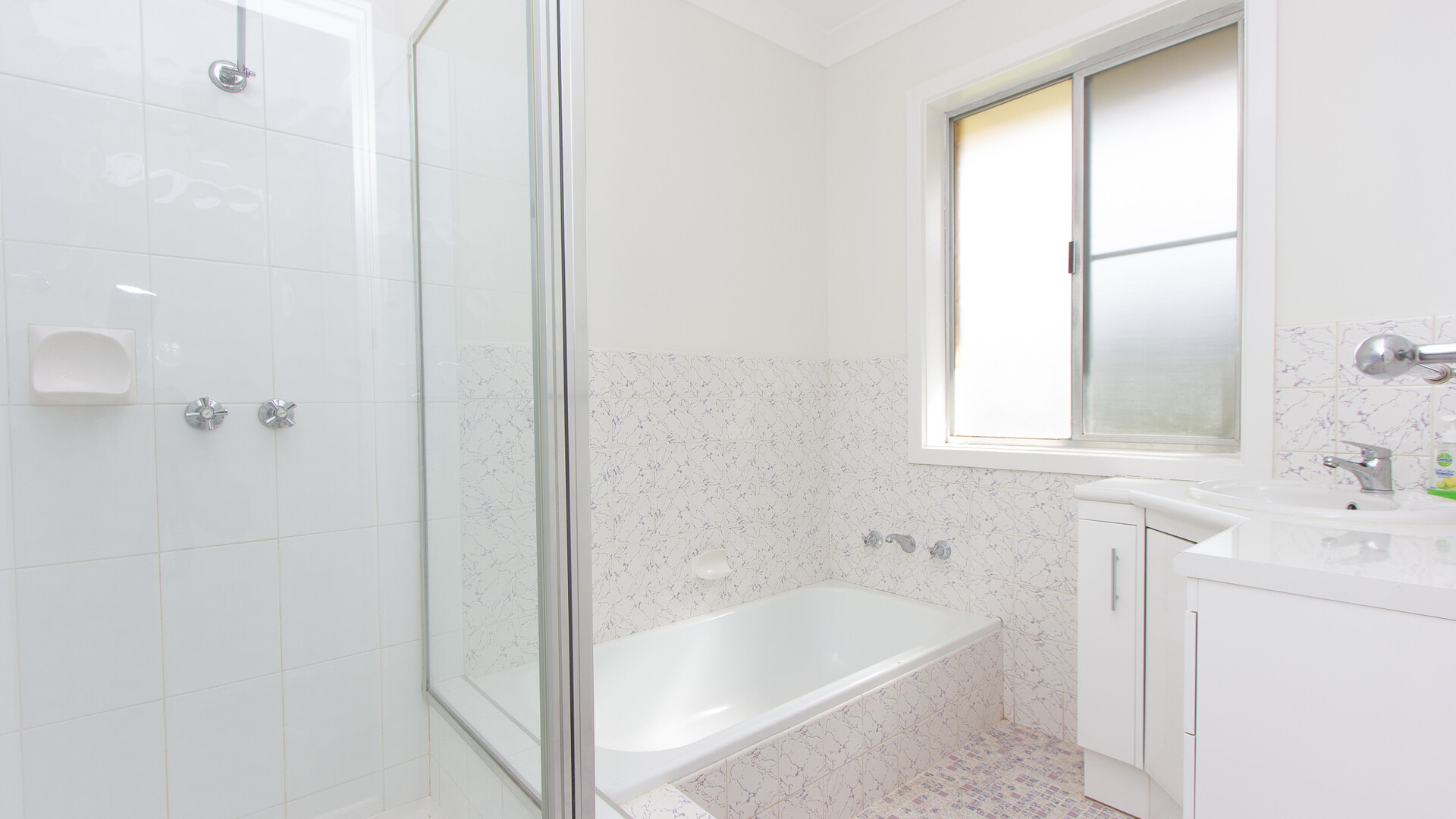 3 Victoria Avenue, Narrandera NSW 2700 - photo 9
