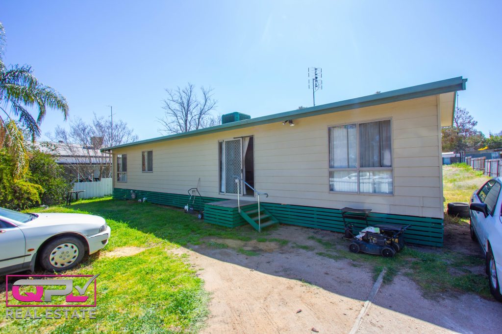 15 Ashton Street, Narrandera NSW 2700 - McGrath Riverina