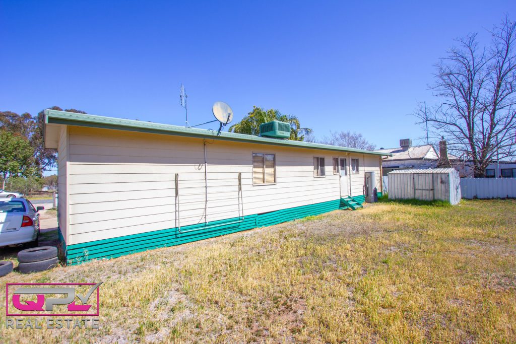 15 Ashton Street, Narrandera NSW 2700 - photo 7