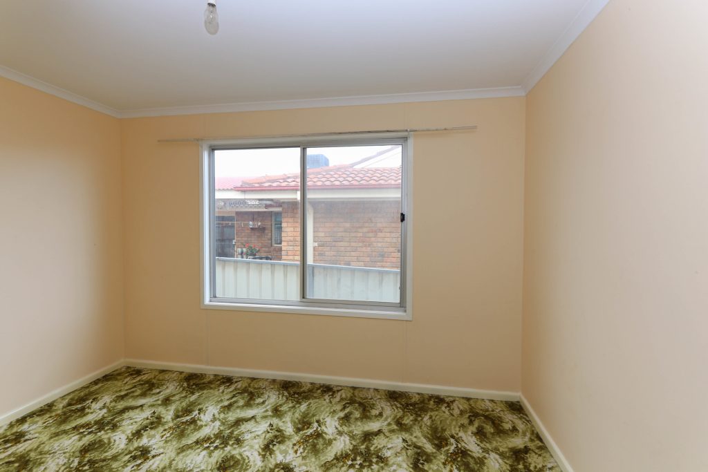 73 Holbrook Street, Temora NSW 2666 - photo 4
