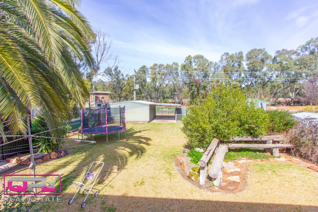 148 Larmer Street, Narrandera NSW 2700 - photo 12