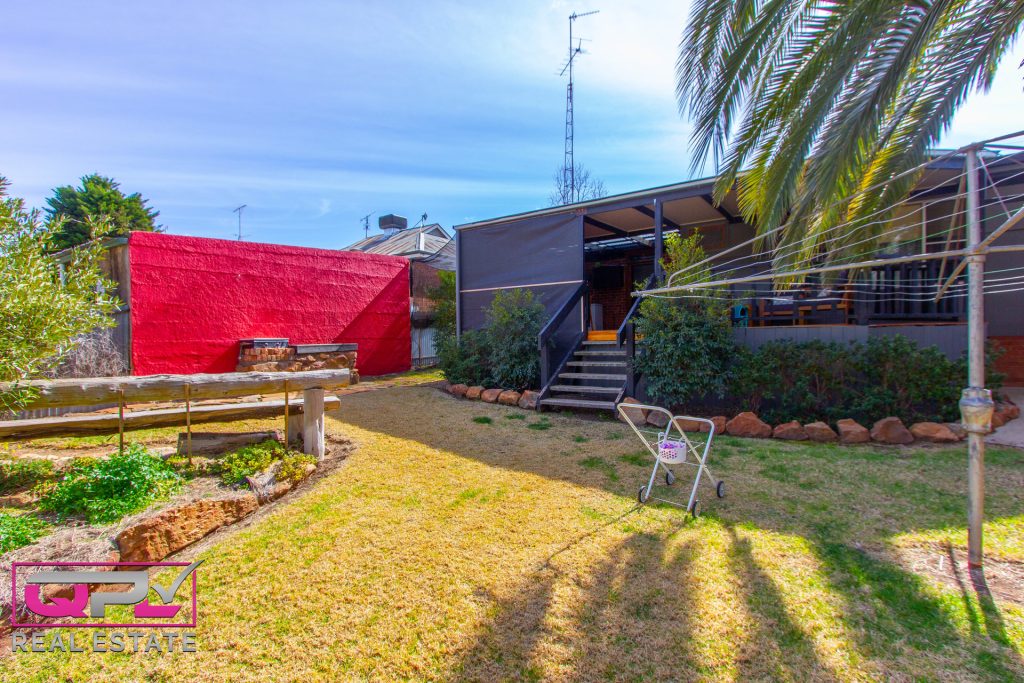 148 Larmer Street, Narrandera NSW 2700 - photo 13
