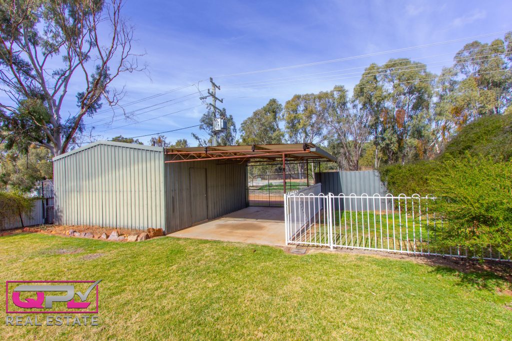 148 Larmer Street, Narrandera NSW 2700 - photo 15