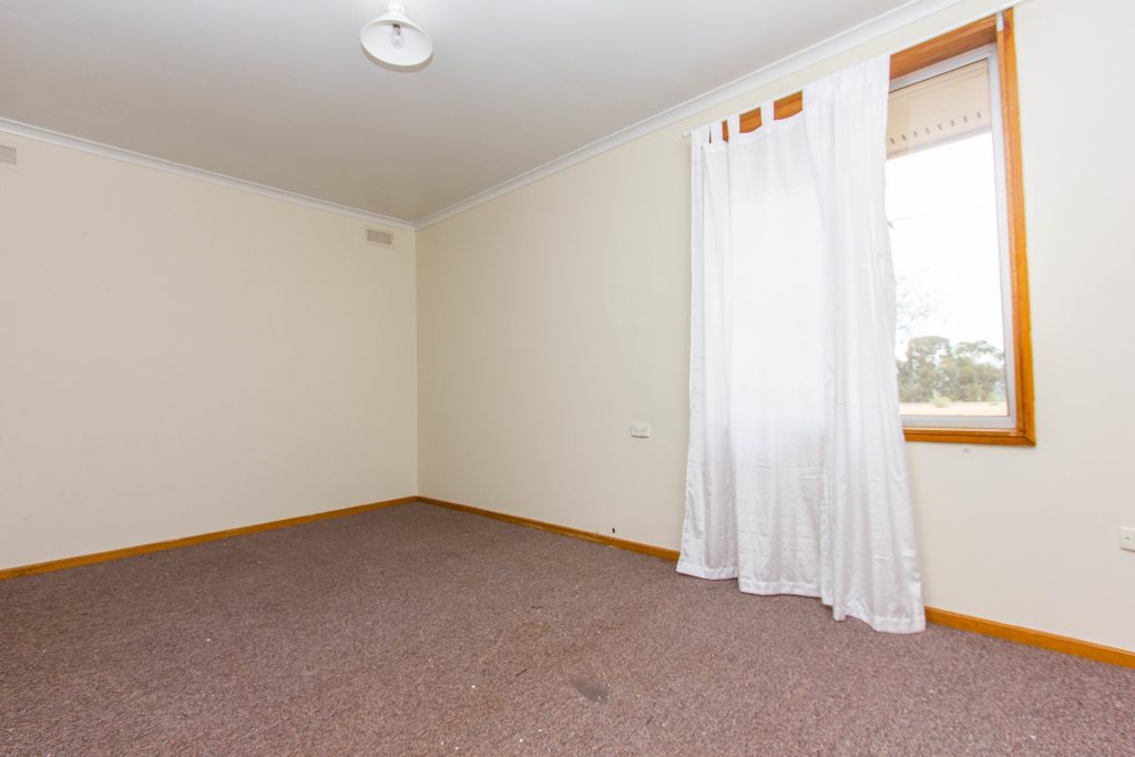 1 Ladyloch Crescent, Narrandera NSW 2700 - photo 6