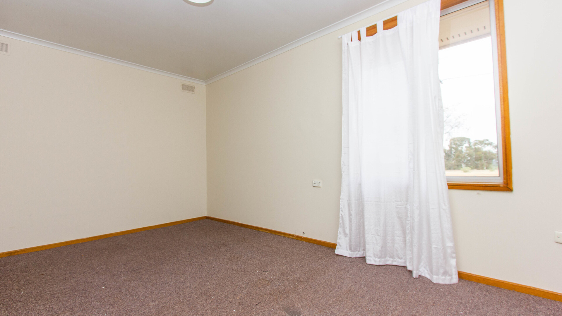 1 Ladyloch Crescent, Narrandera NSW 2700 - photo 6