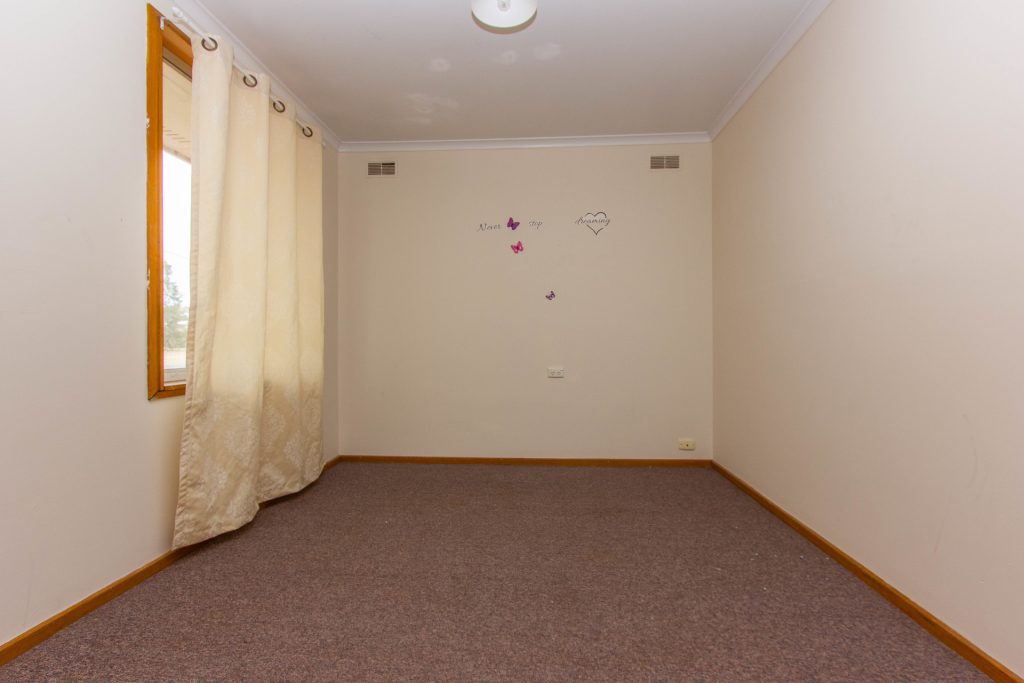 1 Ladyloch Crescent, Narrandera NSW 2700 - photo 7