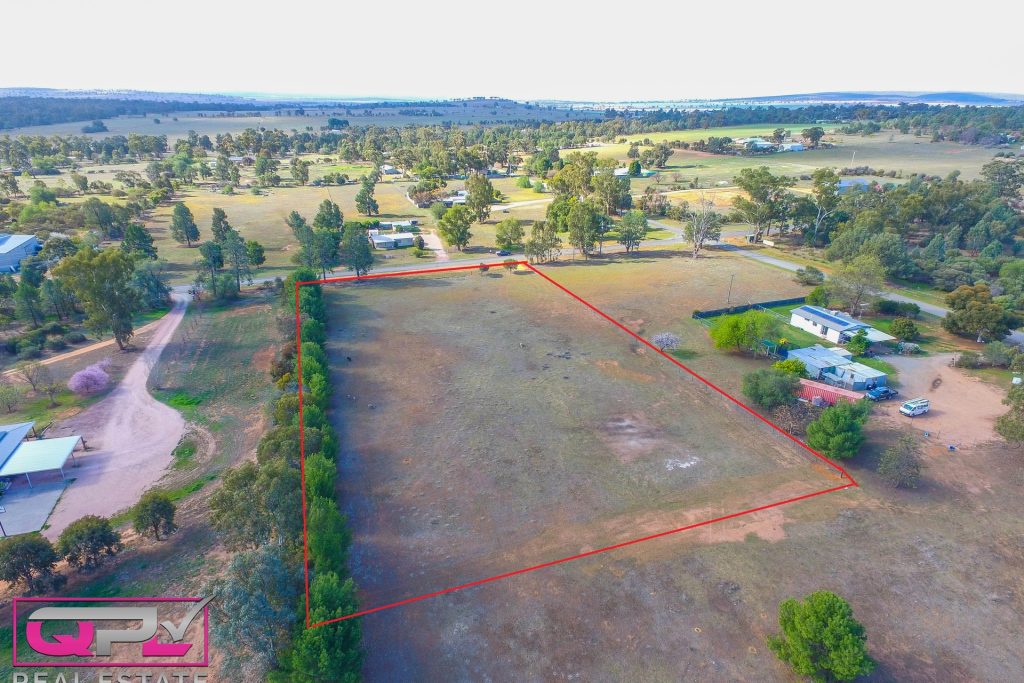 1 Pine Hill Road, Narrandera NSW 2700 - photo 5