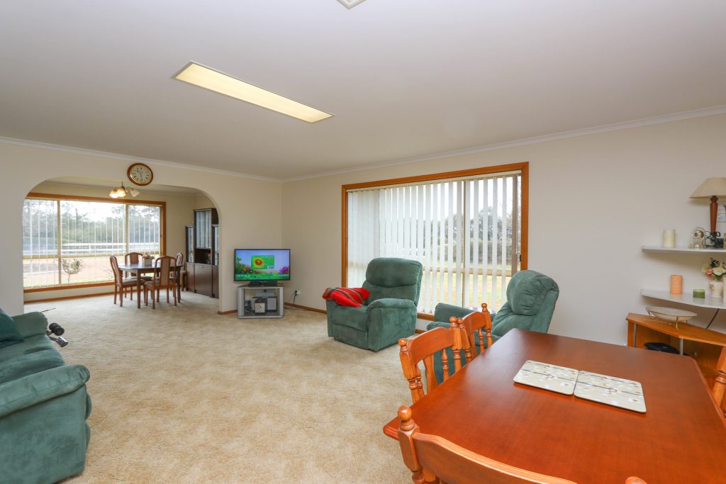 7589 Burley Griffin Way, Temora NSW 2666 - photo 2