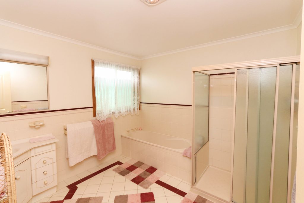 7589 Burley Griffin Way, Temora NSW 2666 - photo 8