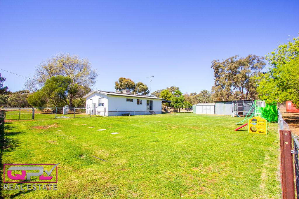 60 Old School Road, Narrandera NSW 2700 - photo 4