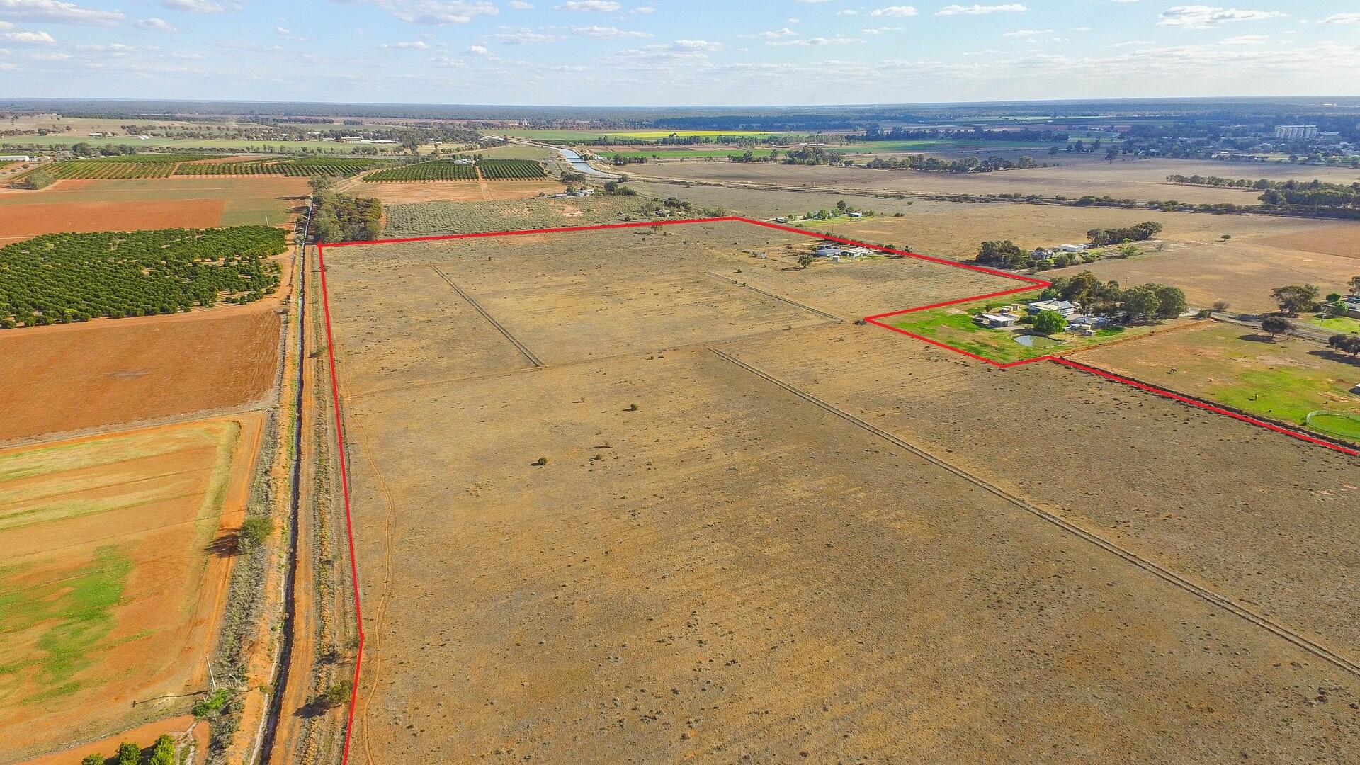 193 Canal Road, Leeton NSW 2705 - photo 4