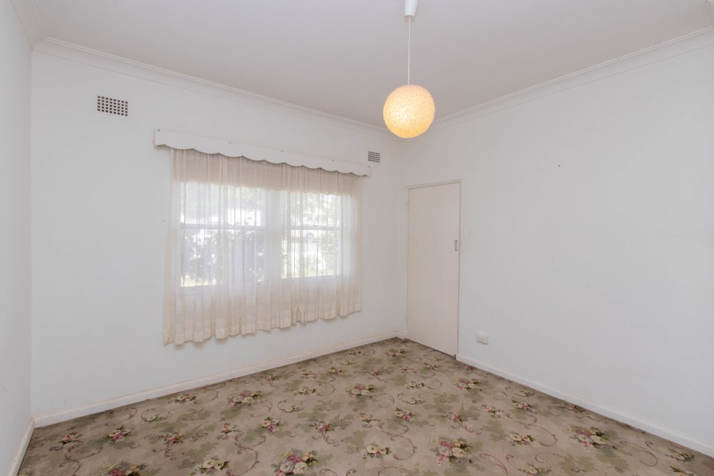 86 Bridges Street, Temora NSW 2666 - photo 5