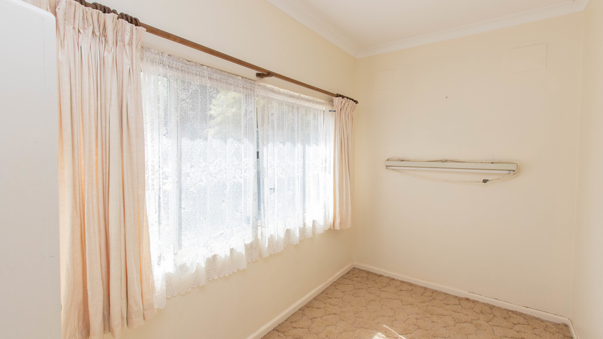 86 Bridges Street, Temora NSW 2666 - photo 8