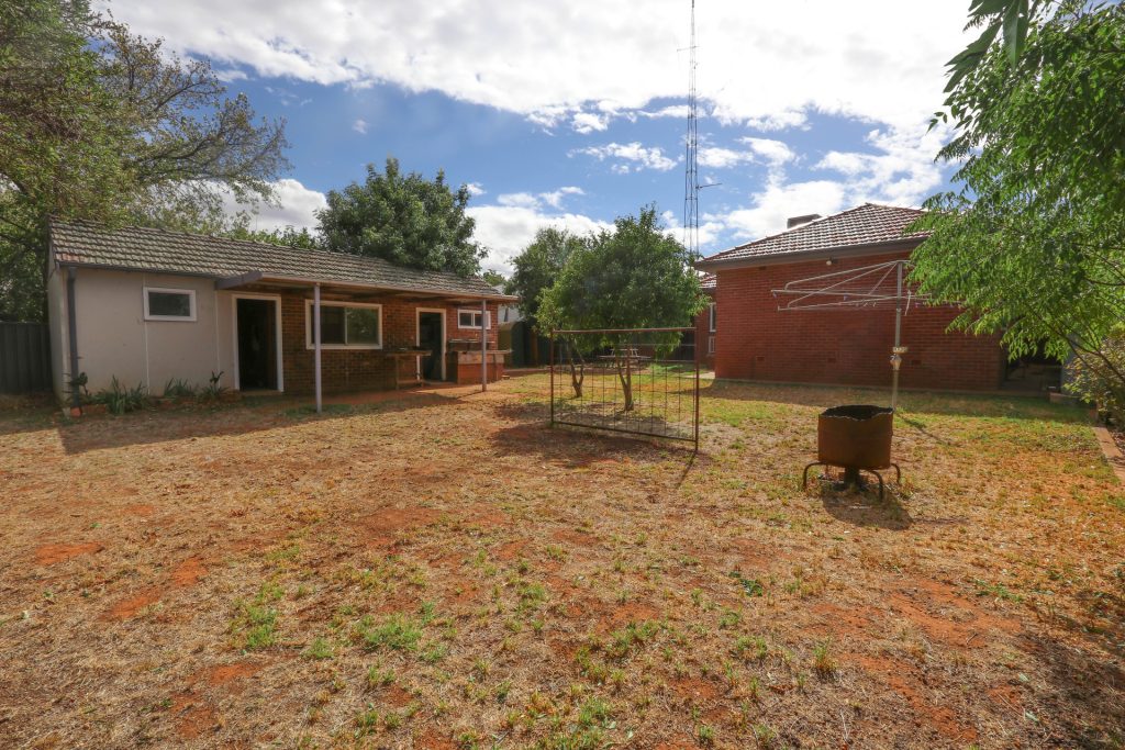 86 Bridges Street, Temora NSW 2666 - photo 10