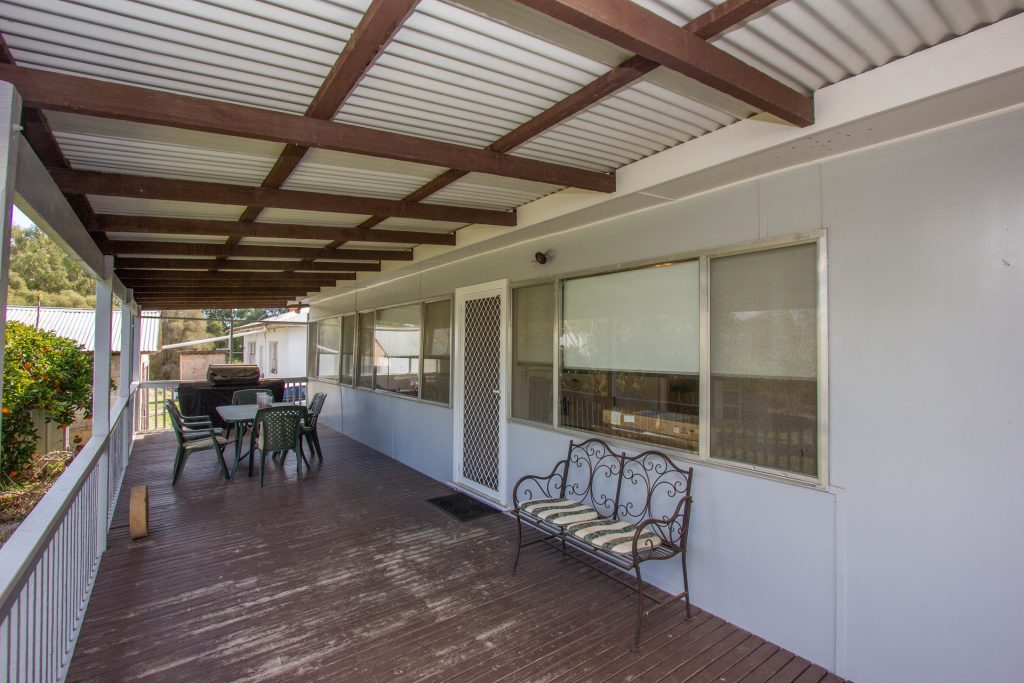 162 Larmer Street, Narrandera NSW 2700 - photo 11